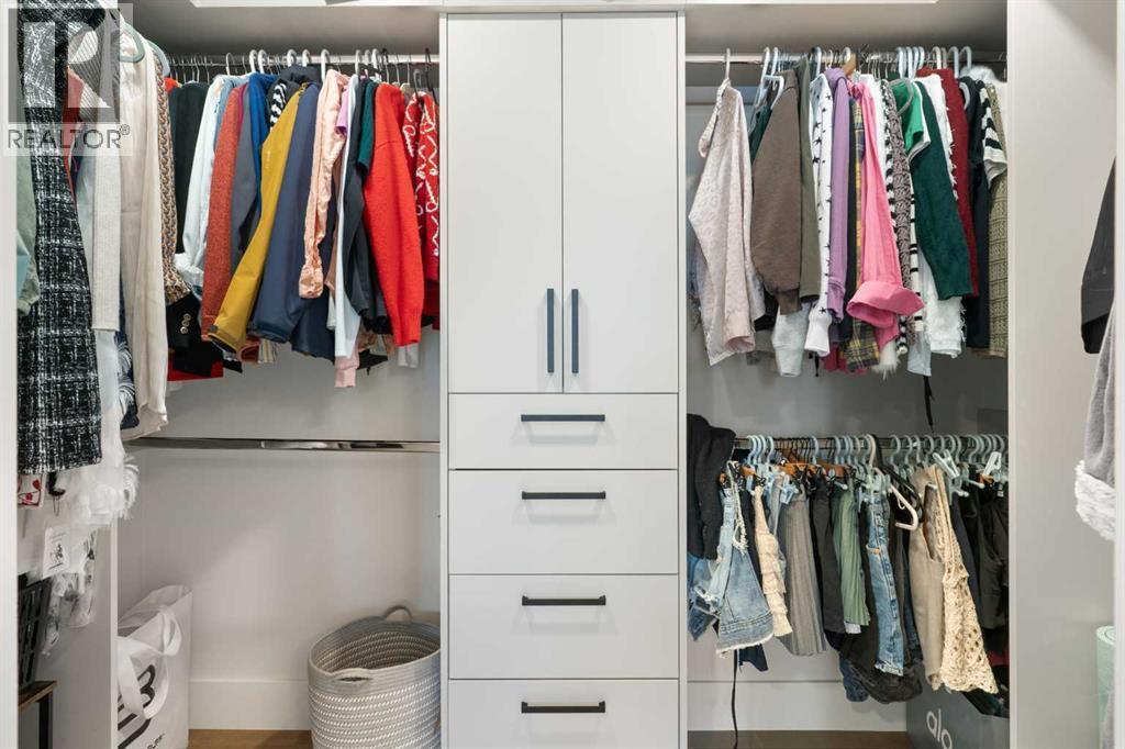 9936 Maplecreek Drive Se, Calgary, AB - Indoor With Storage