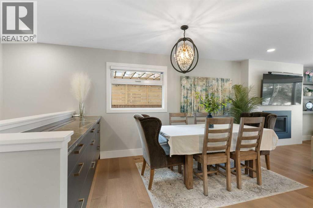 9936 Maplecreek Drive Se, Calgary, AB - Indoor Photo Showing Dining Room