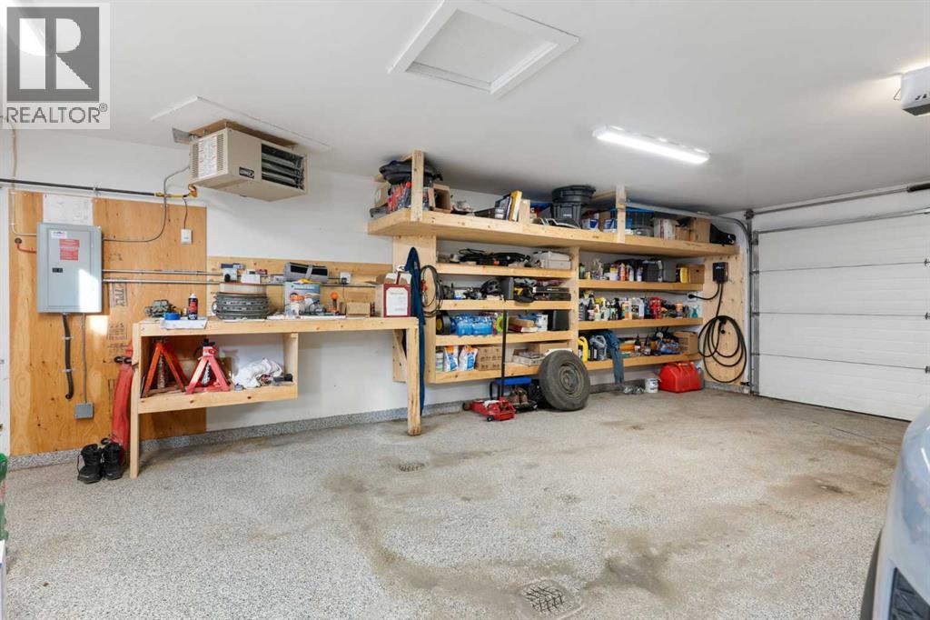 9936 Maplecreek Drive Se, Calgary, AB - Indoor Photo Showing Garage