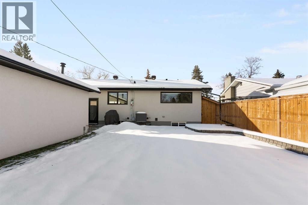 9936 Maplecreek Drive Se, Calgary, AB - Outdoor