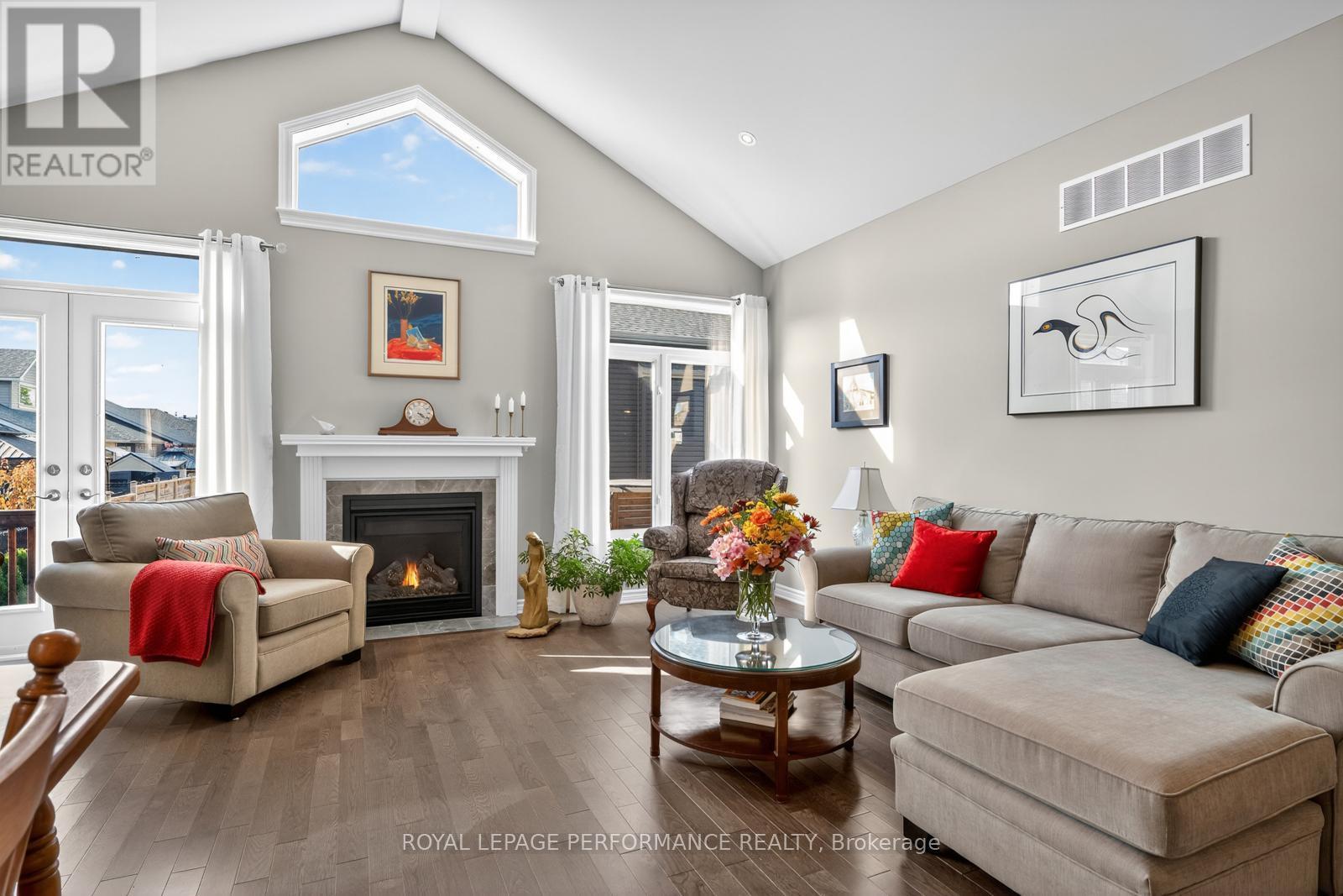 88 Des Rails Street, Clarence-Rockland, ON - Indoor Photo Showing Living Room With Fireplace