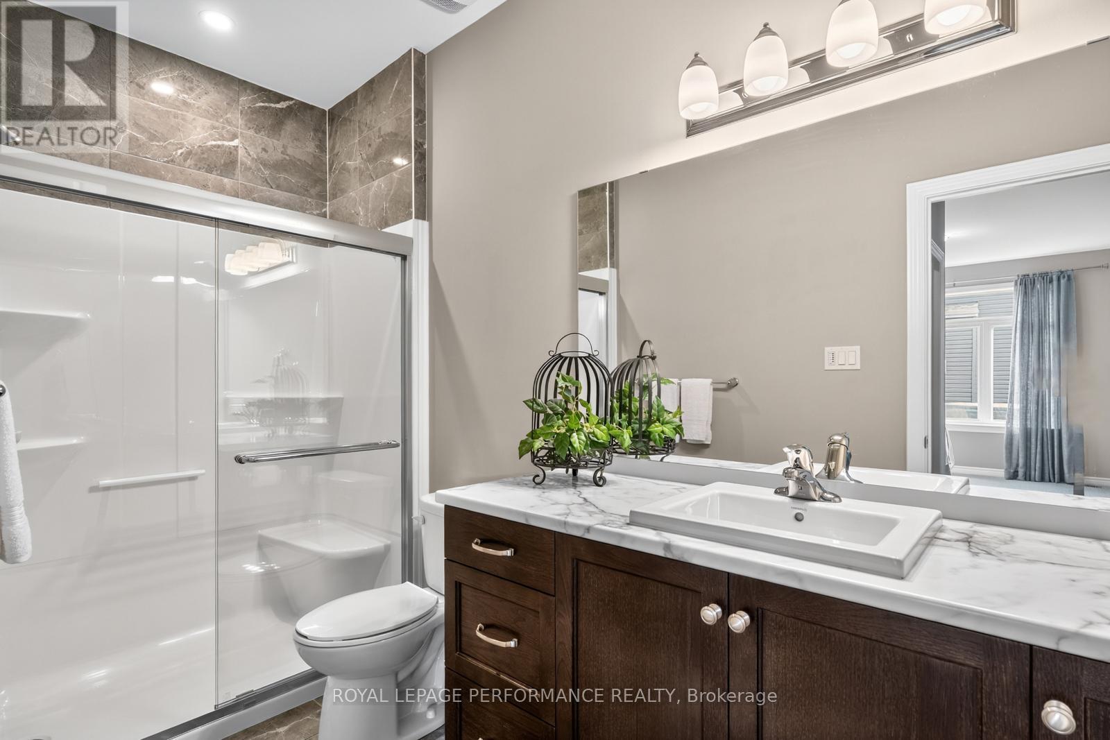 88 Des Rails Street, Clarence-Rockland, ON - Indoor Photo Showing Bathroom