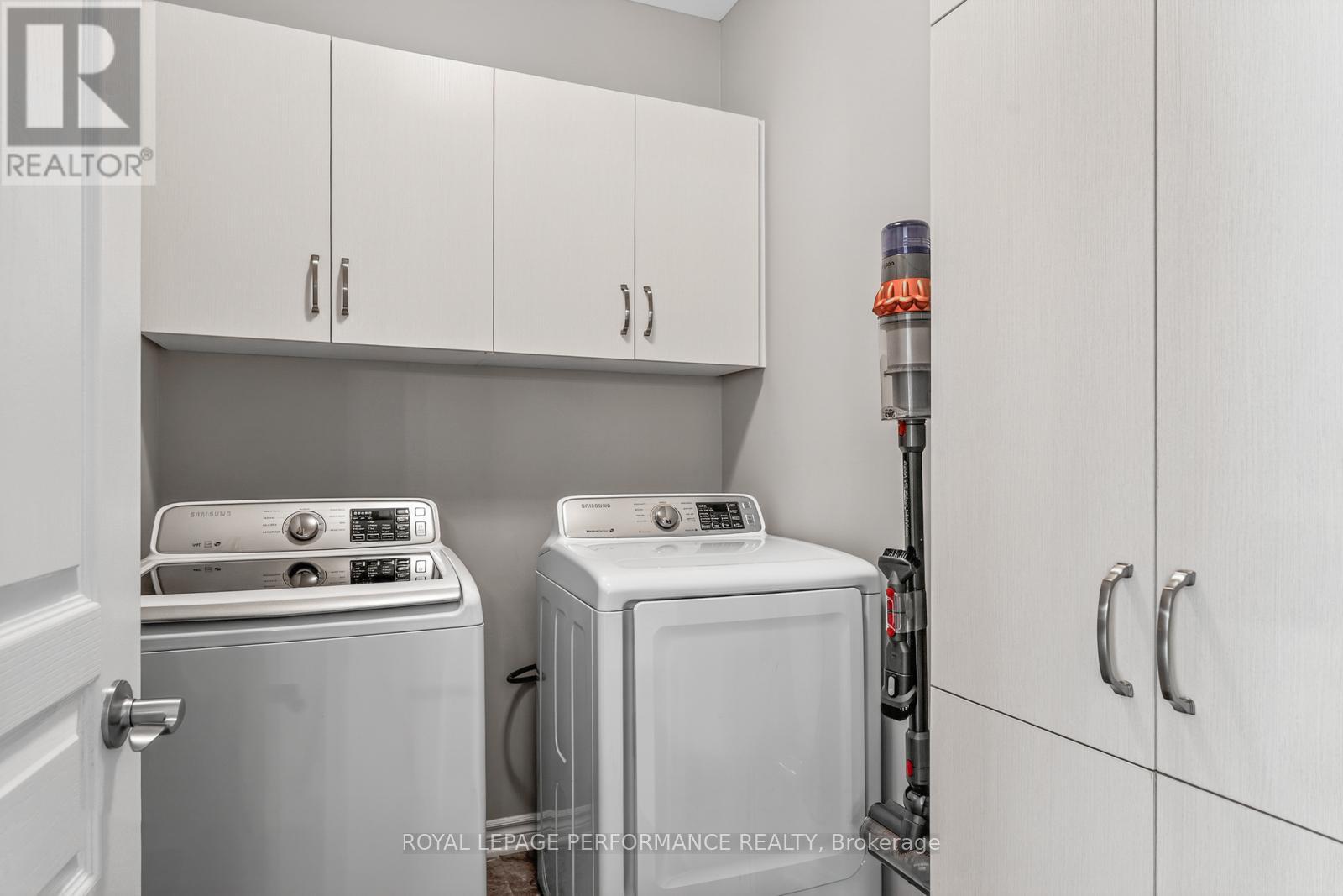 88 Des Rails Street, Clarence-Rockland, ON - Indoor Photo Showing Laundry Room