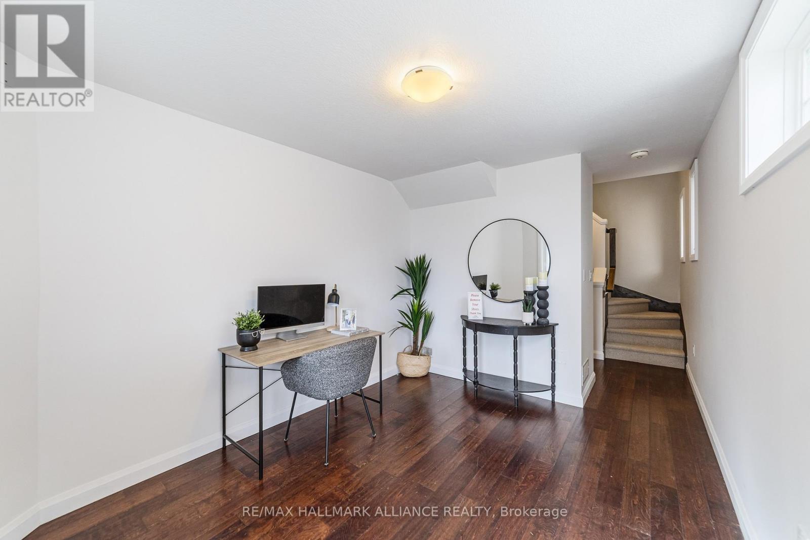 #45 - 1169 Garner Road E, Hamilton, ON - Indoor