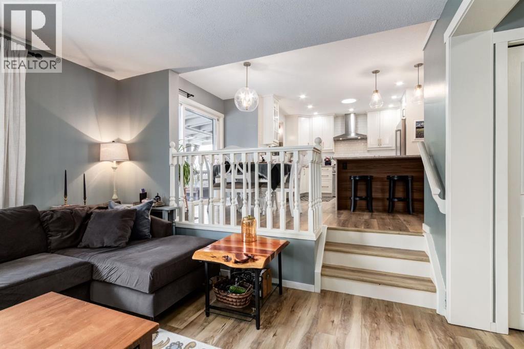 Family Room - 327 Millview Place Sw, Calgary, AB - Indoor Photo Showing Living Room