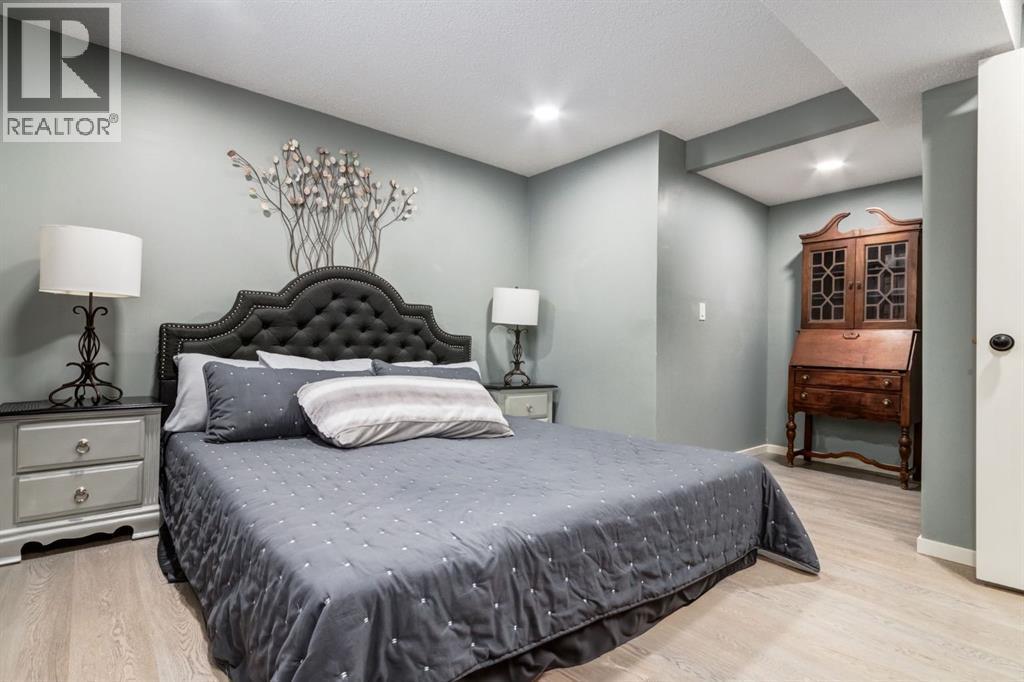 327 Millview Place Sw, Calgary, AB - Indoor Photo Showing Bedroom
