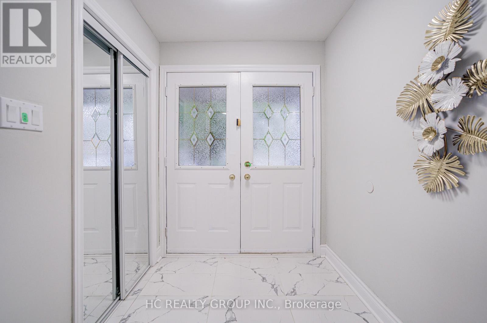 23 Boarhill Drive, Toronto, ON - Indoor Photo Showing Other Room