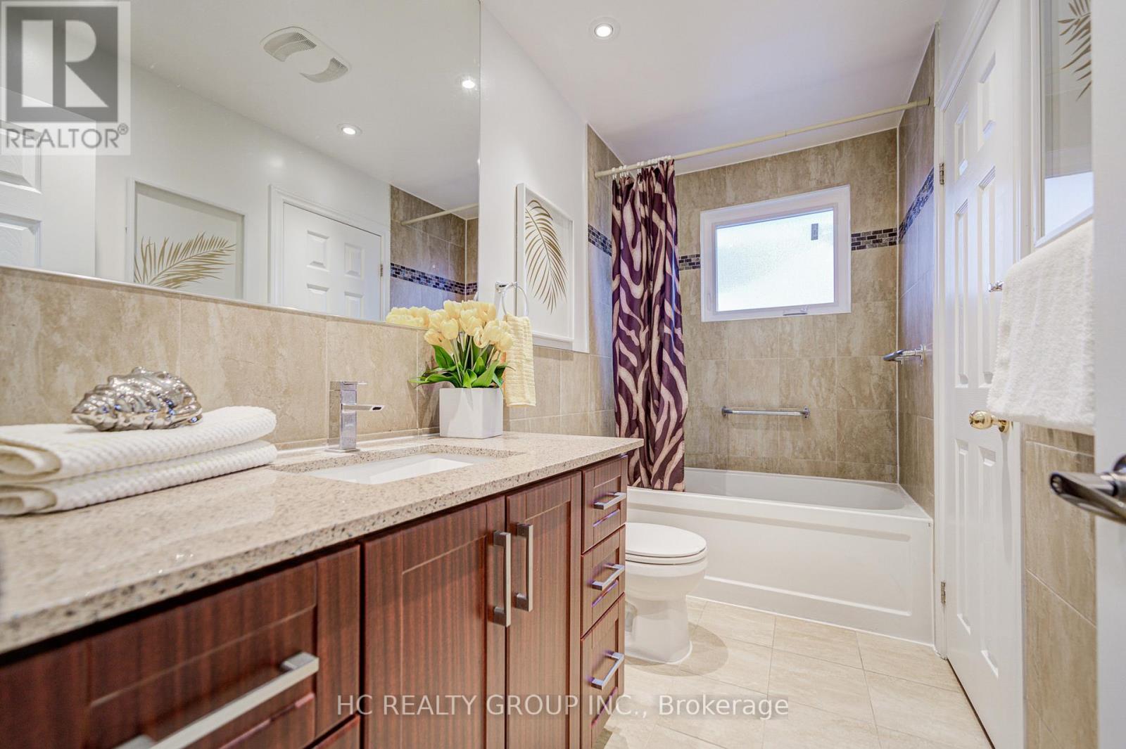 23 Boarhill Drive, Toronto, ON - Indoor Photo Showing Bathroom