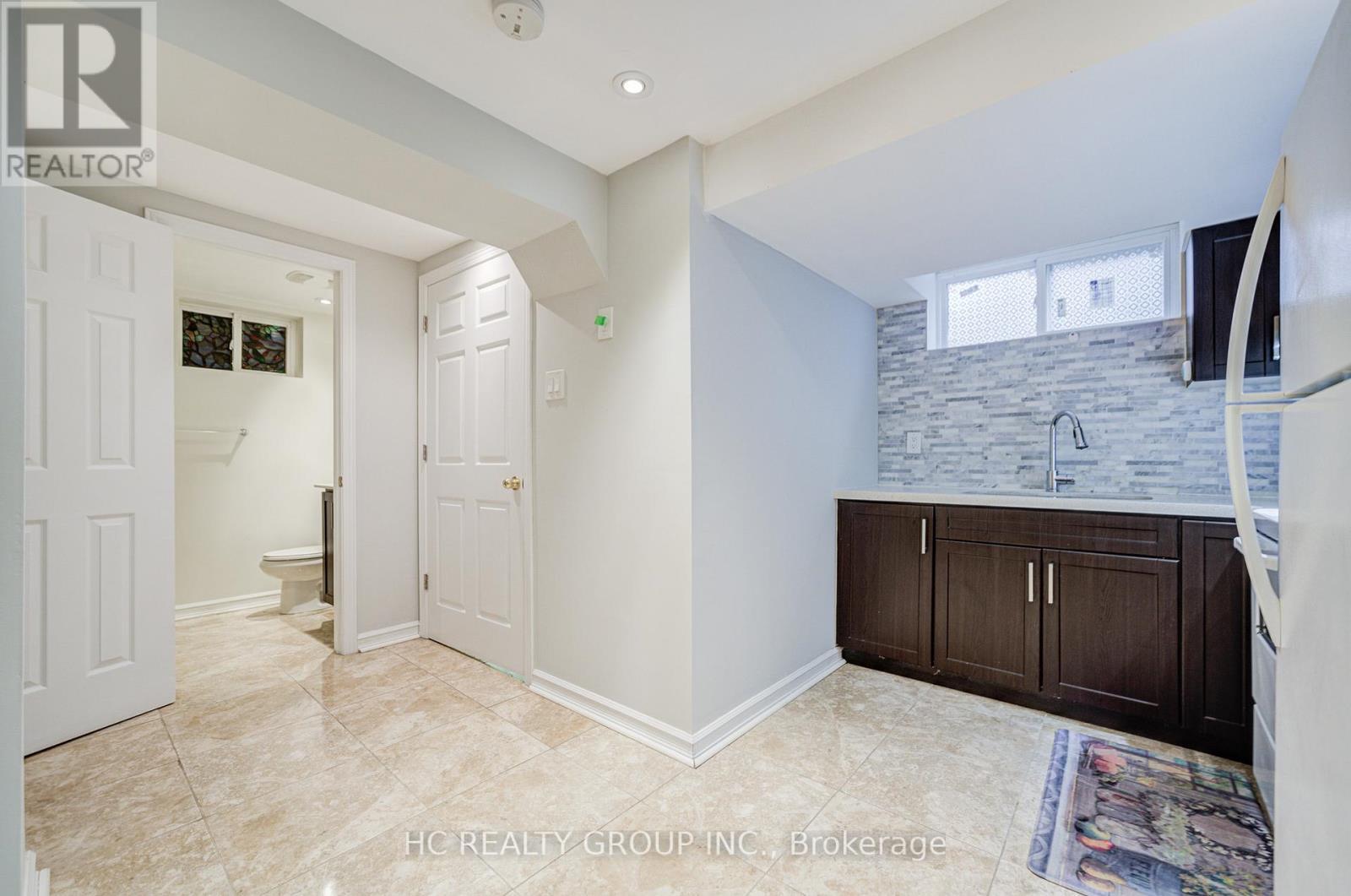 23 Boarhill Drive, Toronto, ON - Indoor Photo Showing Other Room