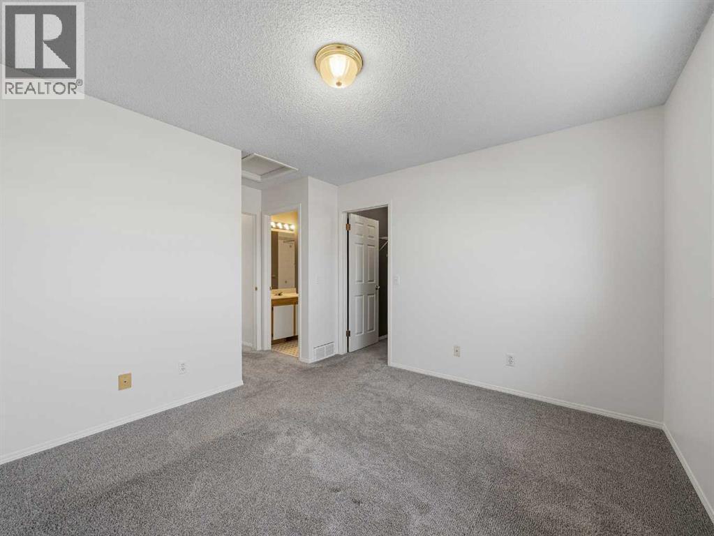 626 Hawkstone Manor Nw, Calgary, AB - Indoor Photo Showing Other Room
