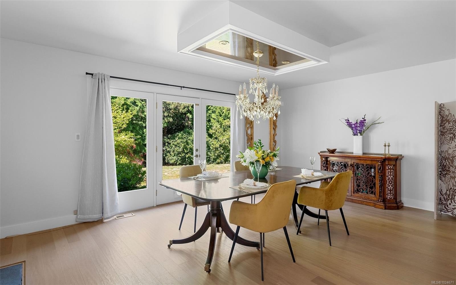 2895 Lansdowne Rd, Oak Bay, BC