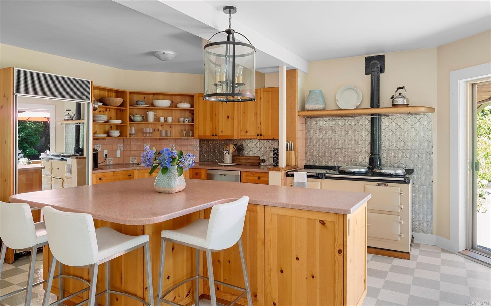 2895 Lansdowne Rd, Oak Bay, BC