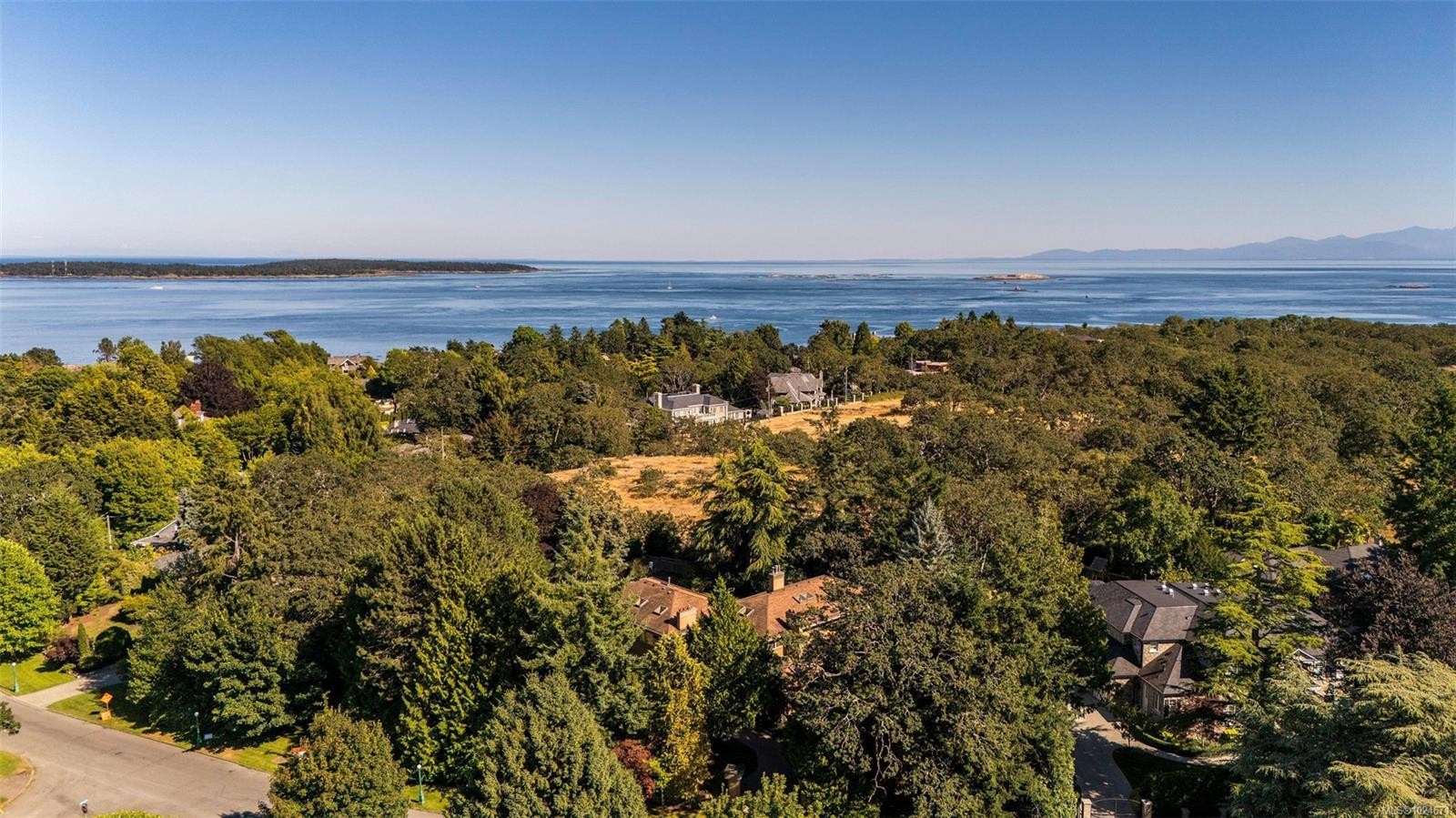 2895 Lansdowne Rd, Oak Bay, BC