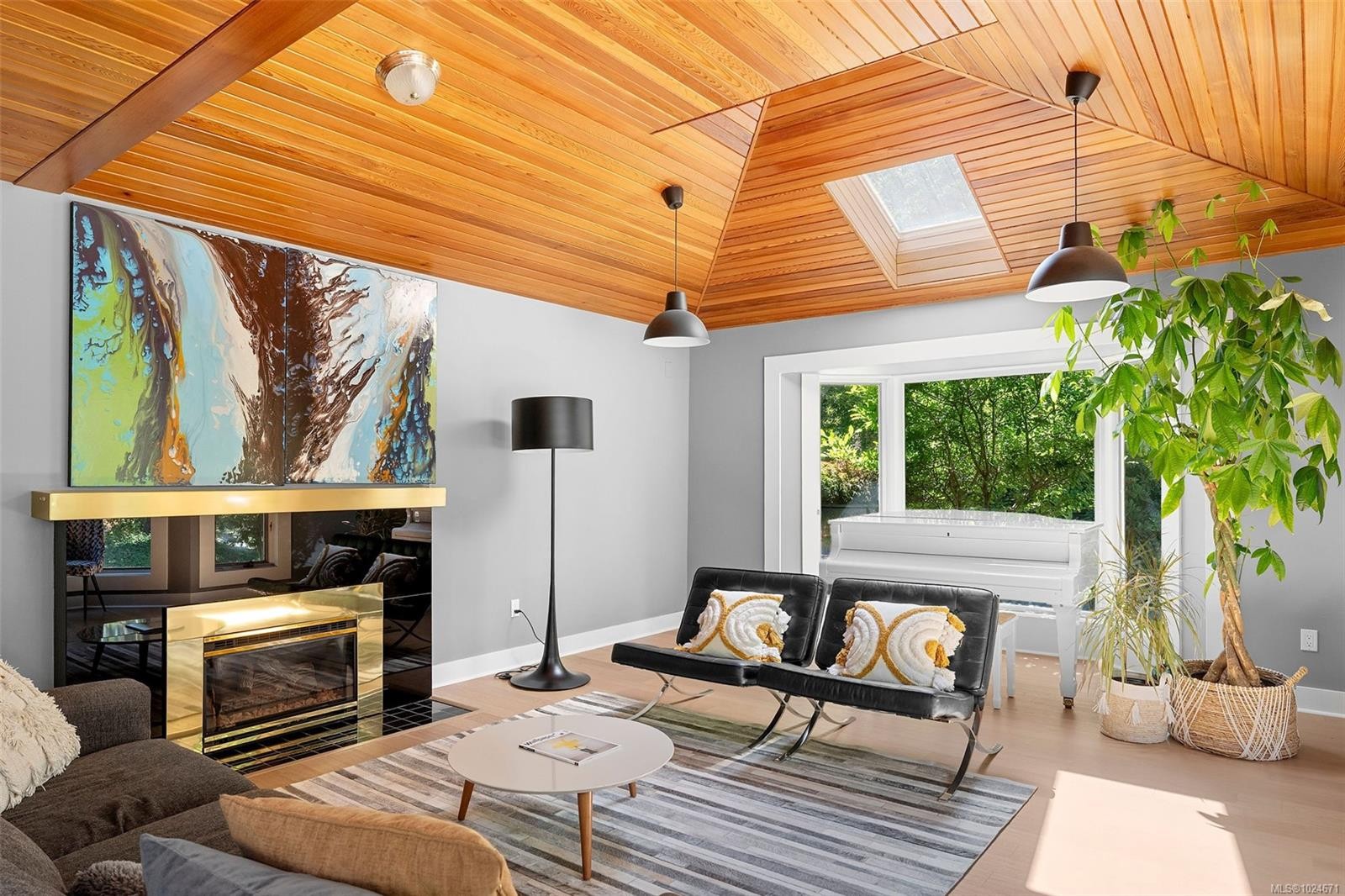 2895 Lansdowne Rd, Oak Bay, BC