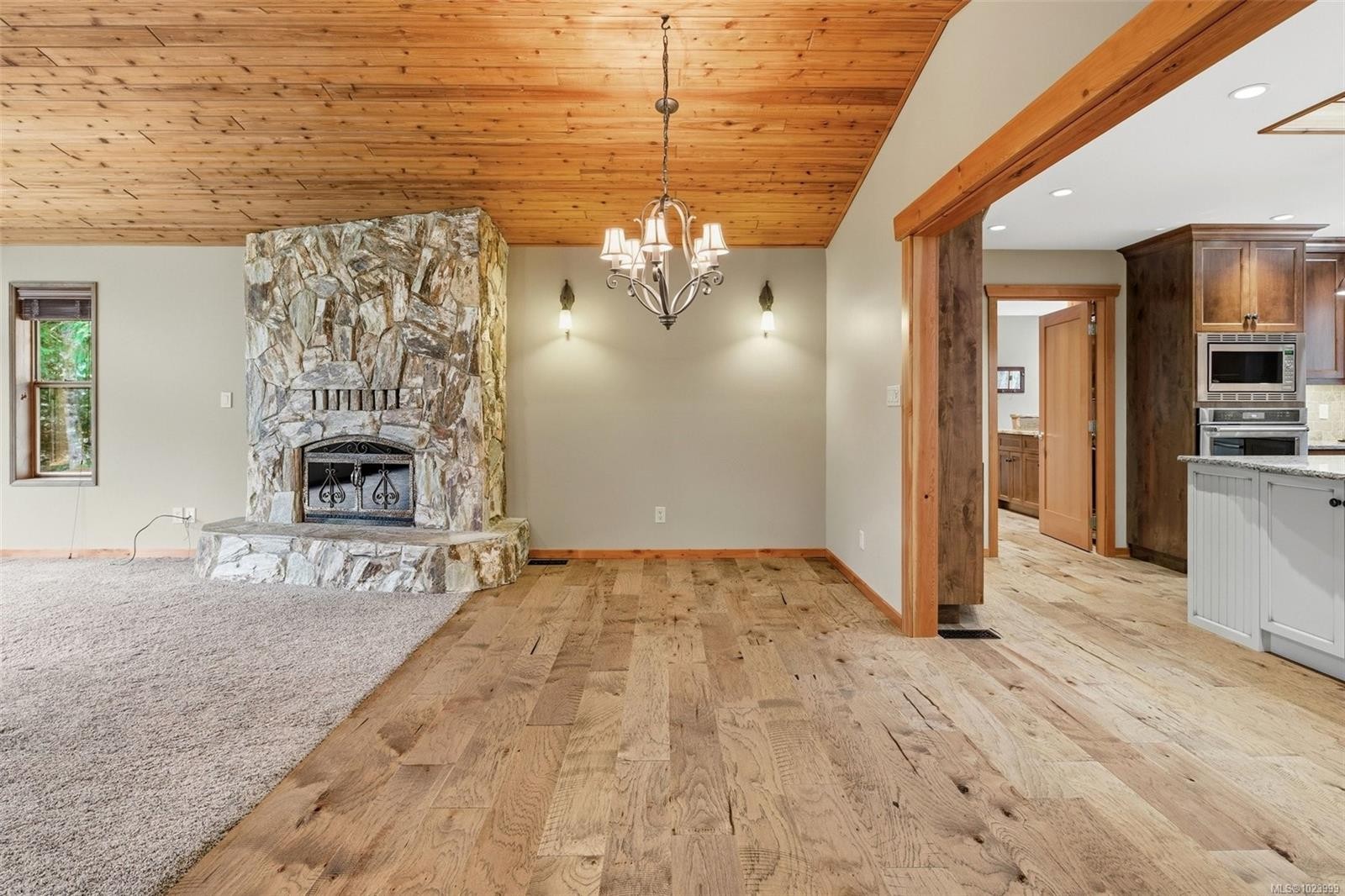 8335 Youbou Rd, Lake Cowichan, BC