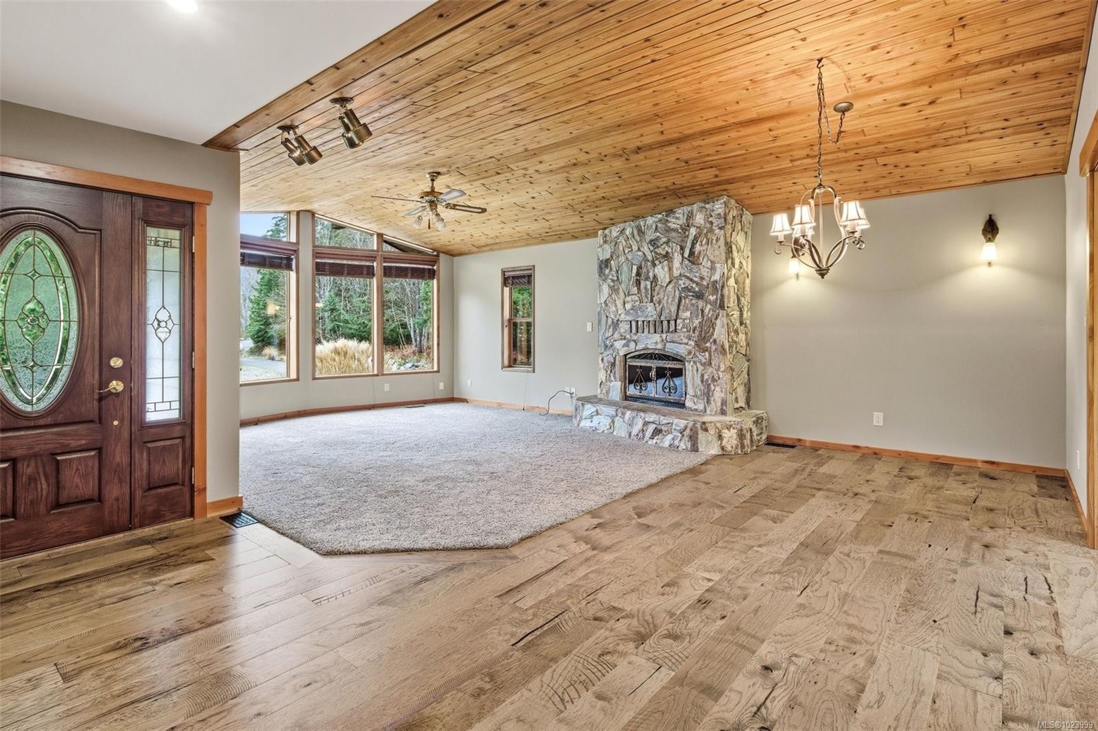 8335 Youbou Rd, Lake Cowichan, BC