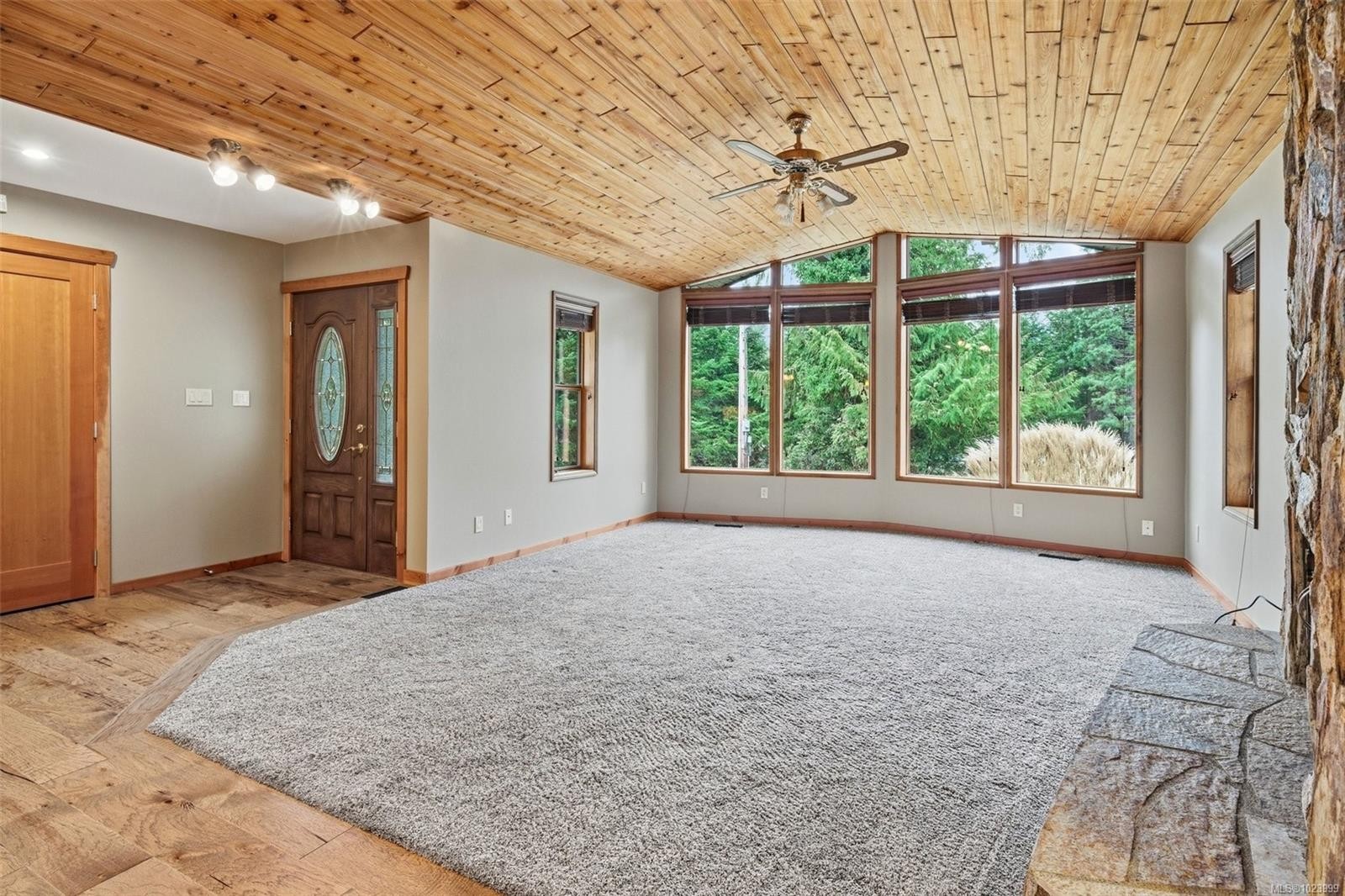 8335 Youbou Rd, Lake Cowichan, BC