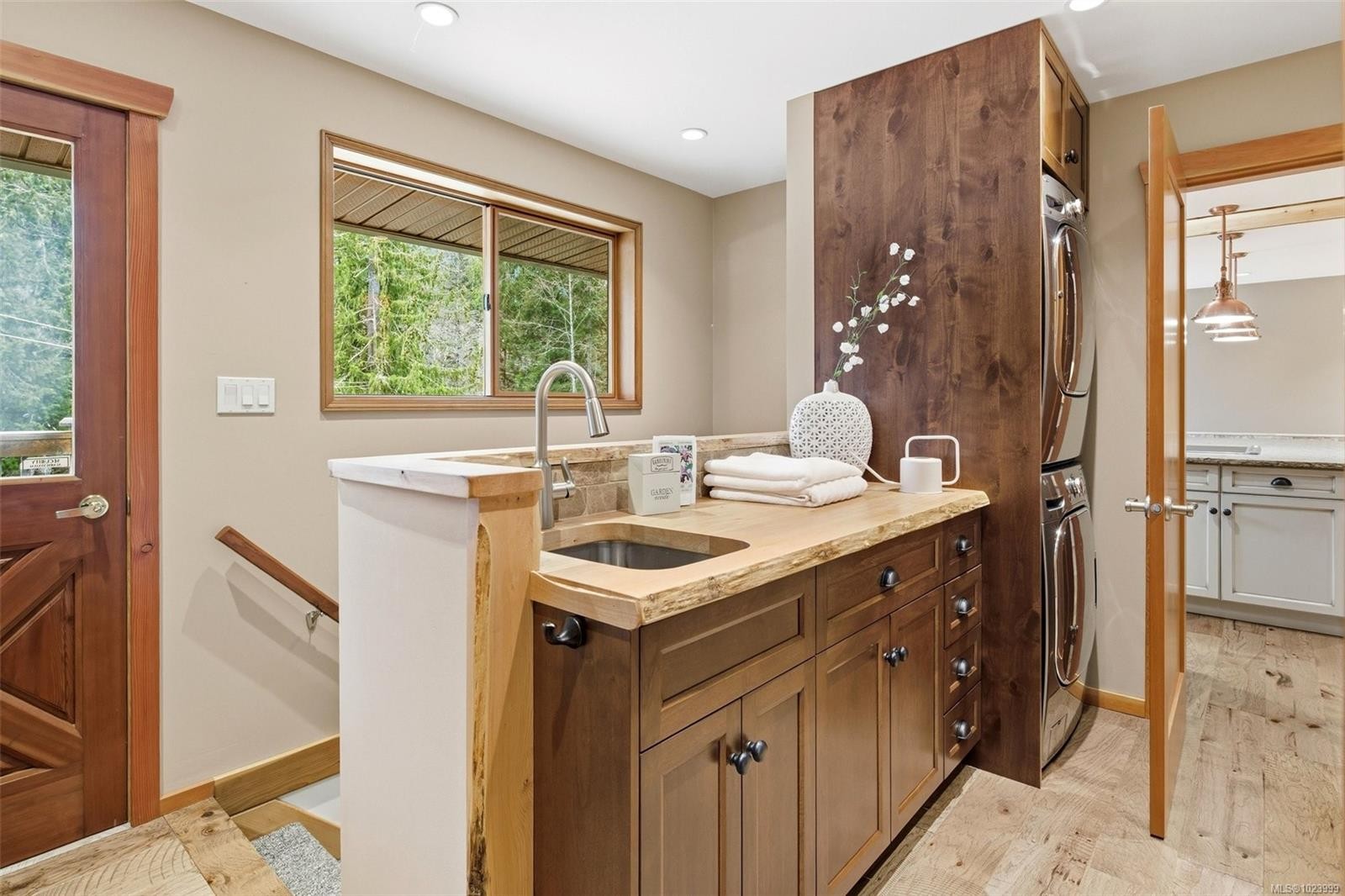 8335 Youbou Rd, Lake Cowichan, BC