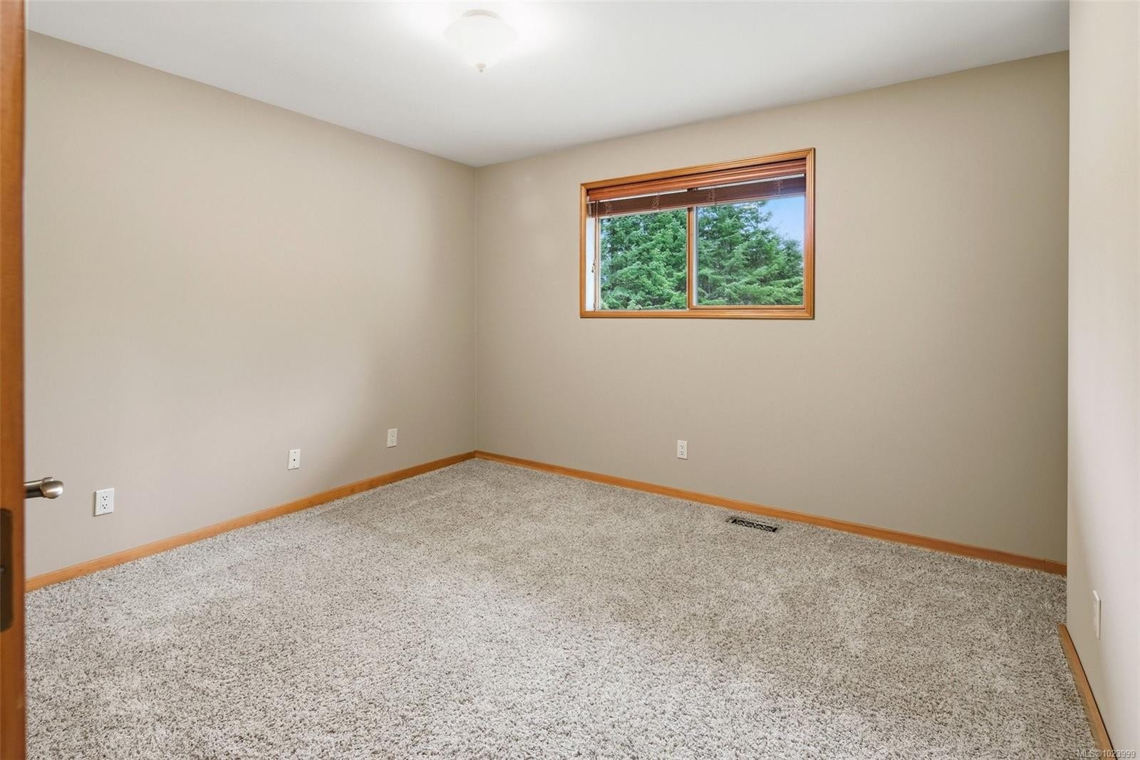 8335 Youbou Rd, Lake Cowichan, BC