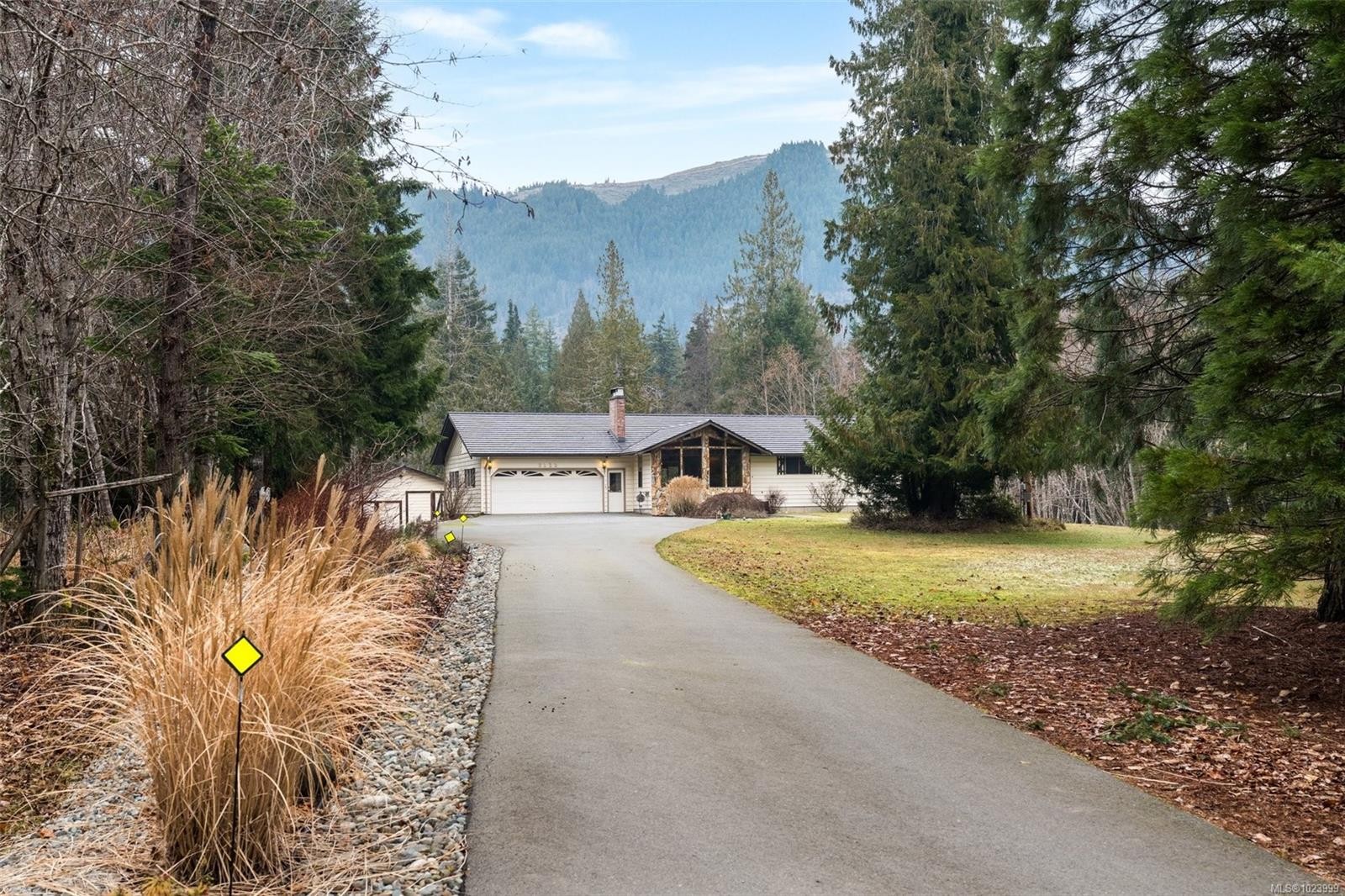 8335 Youbou Rd, Lake Cowichan, BC