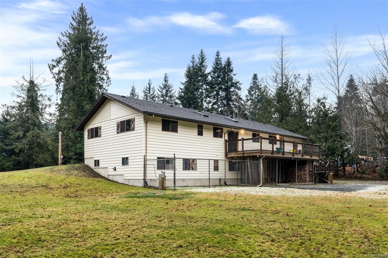 8335 Youbou Rd, Lake Cowichan, BC