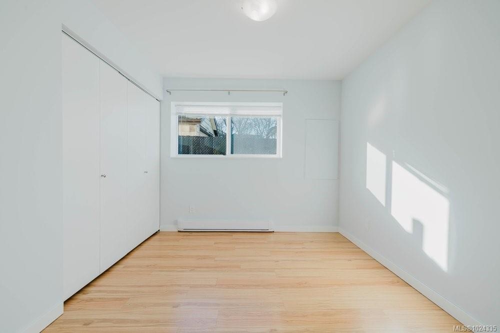 841 Old Esquimalt Rd, Esquimalt, BC - Indoor Photo Showing Other Room