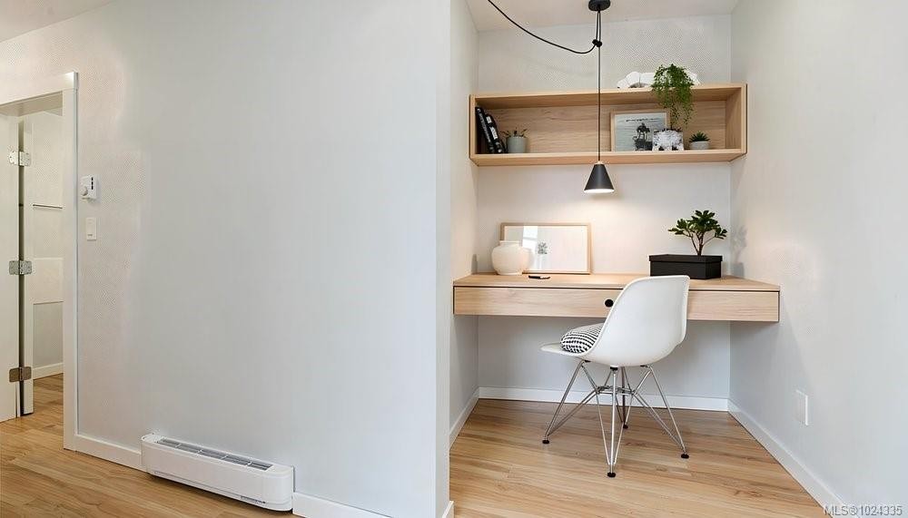 841 Old Esquimalt Rd, Esquimalt, BC - Indoor