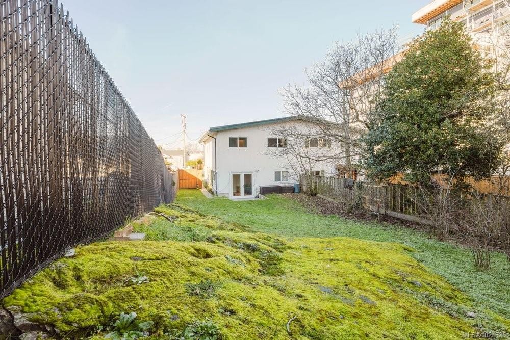 841 Old Esquimalt Rd, Esquimalt, BC - Outdoor