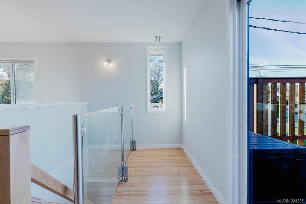 841 Old Esquimalt Rd, Esquimalt, BC - Indoor Photo Showing Other Room