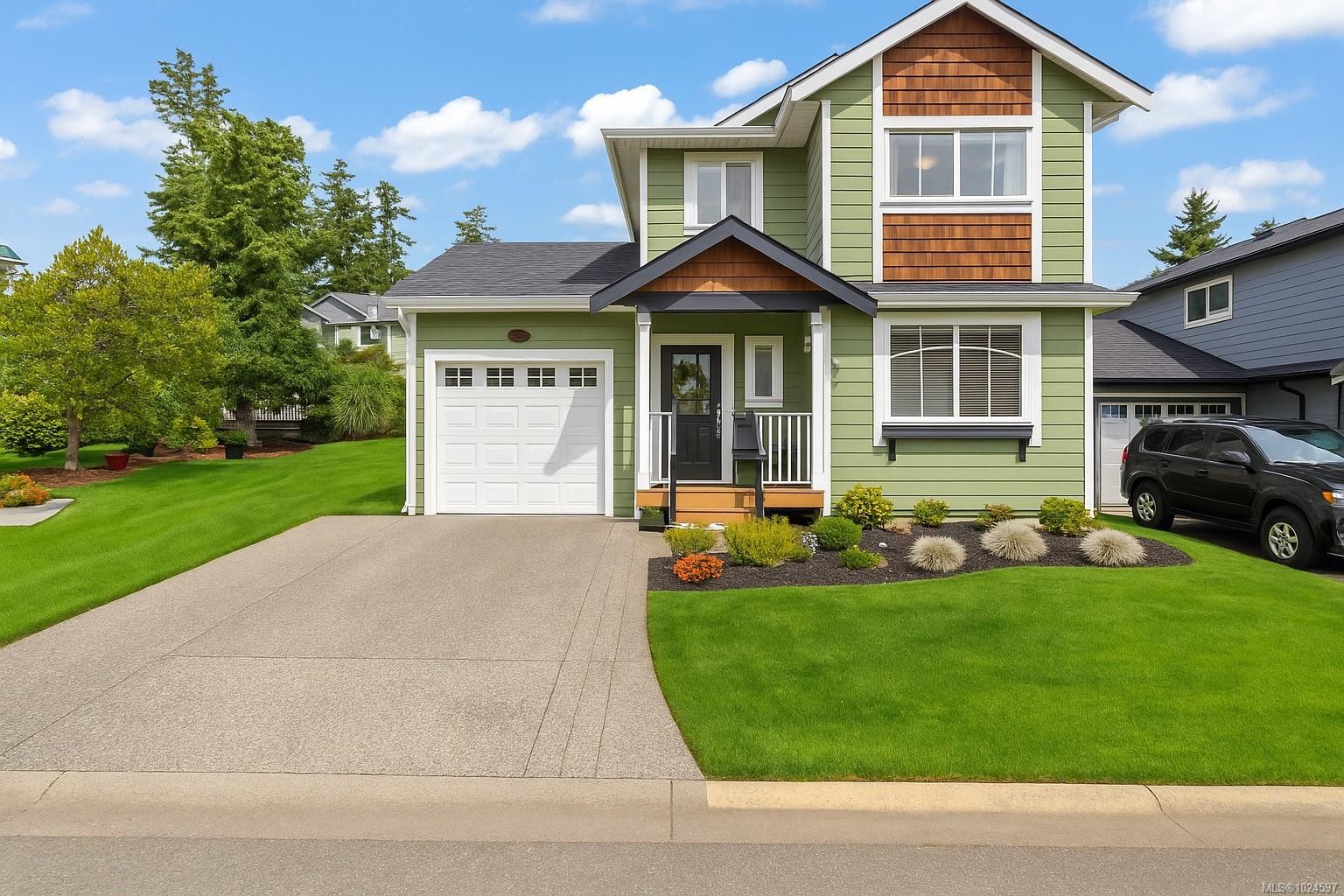 8 Newstead Cres, View Royal, BC