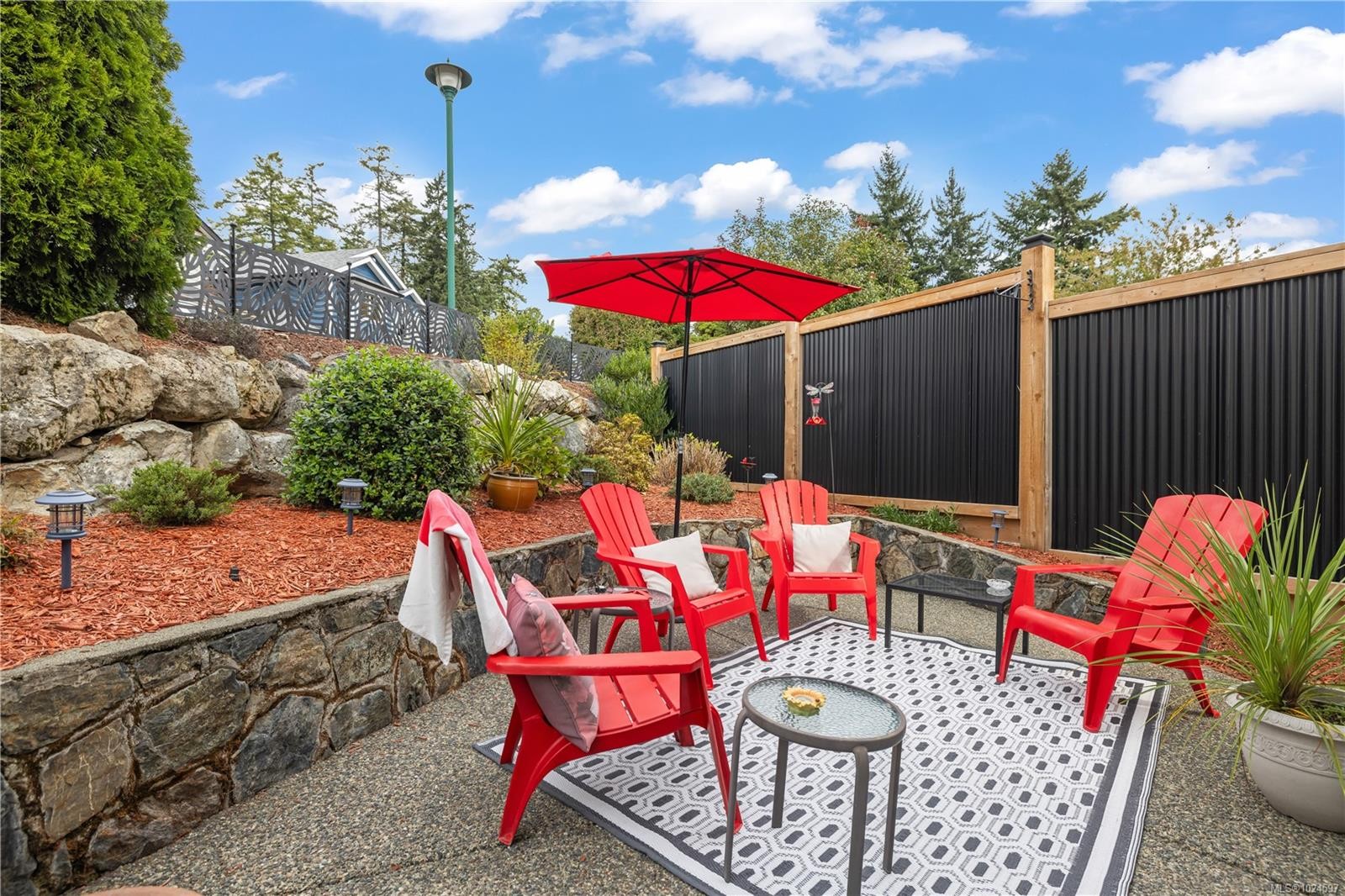 8 Newstead Cres, View Royal, BC