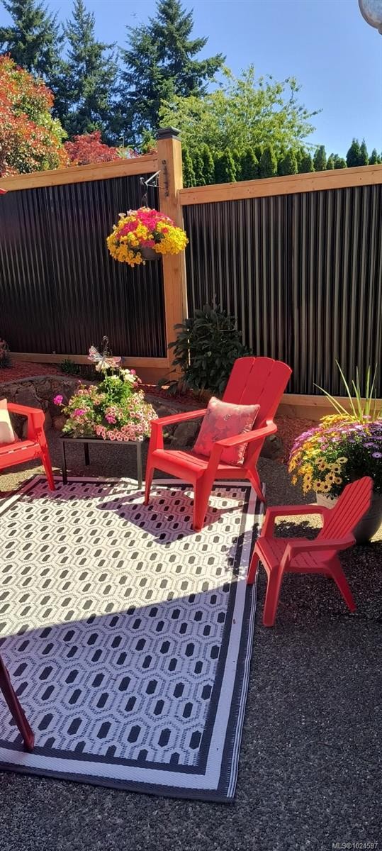 8 Newstead Cres, View Royal, BC