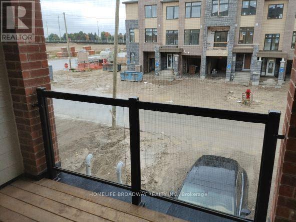 56 Delano Way, Newmarket, ON - Outdoor