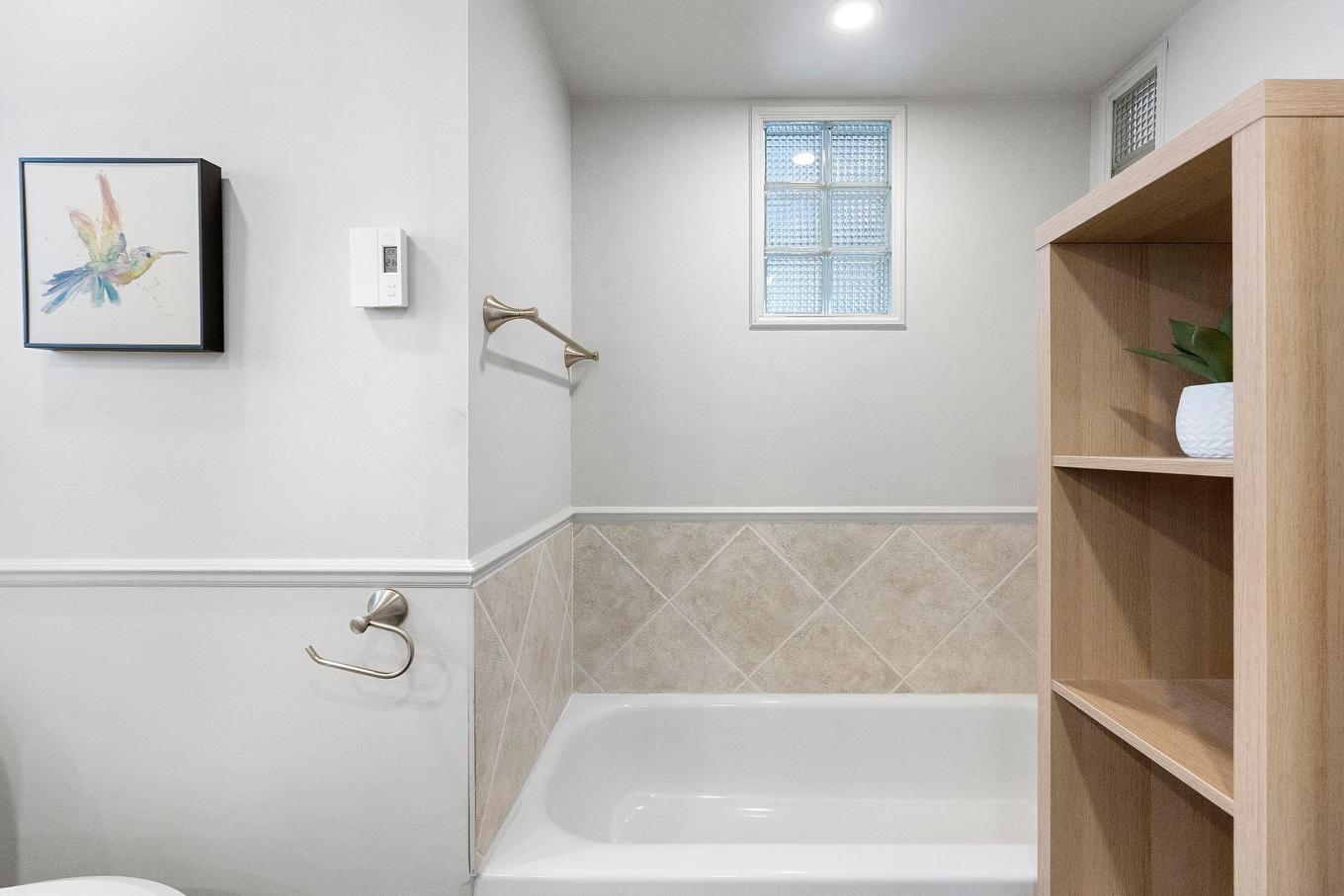 Salle de bains - 333 - 335 Av. Giguère, Québec (Les Rivières), QC - Indoor Photo Showing Bathroom