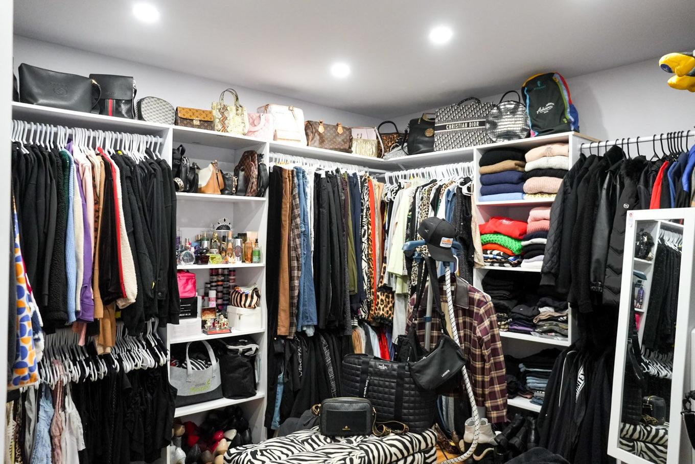 Walk-in closet - 300 Rue Masson, Saint-Pierre-Les-Becquets, QC - Indoor With Storage