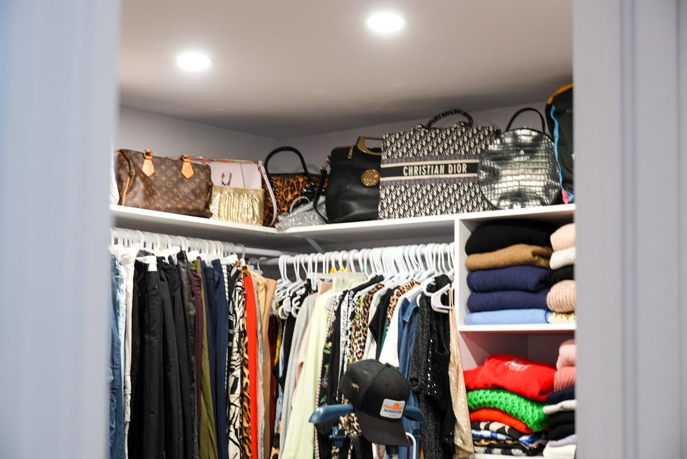Walk-in closet - 300 Rue Masson, Saint-Pierre-Les-Becquets, QC - Indoor Photo Showing Other Room