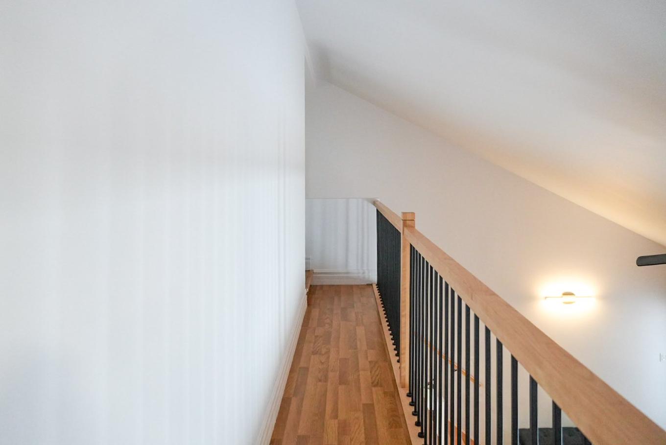 Mezzanine - 300 Rue Masson, Saint-Pierre-Les-Becquets, QC - Indoor Photo Showing Other Room