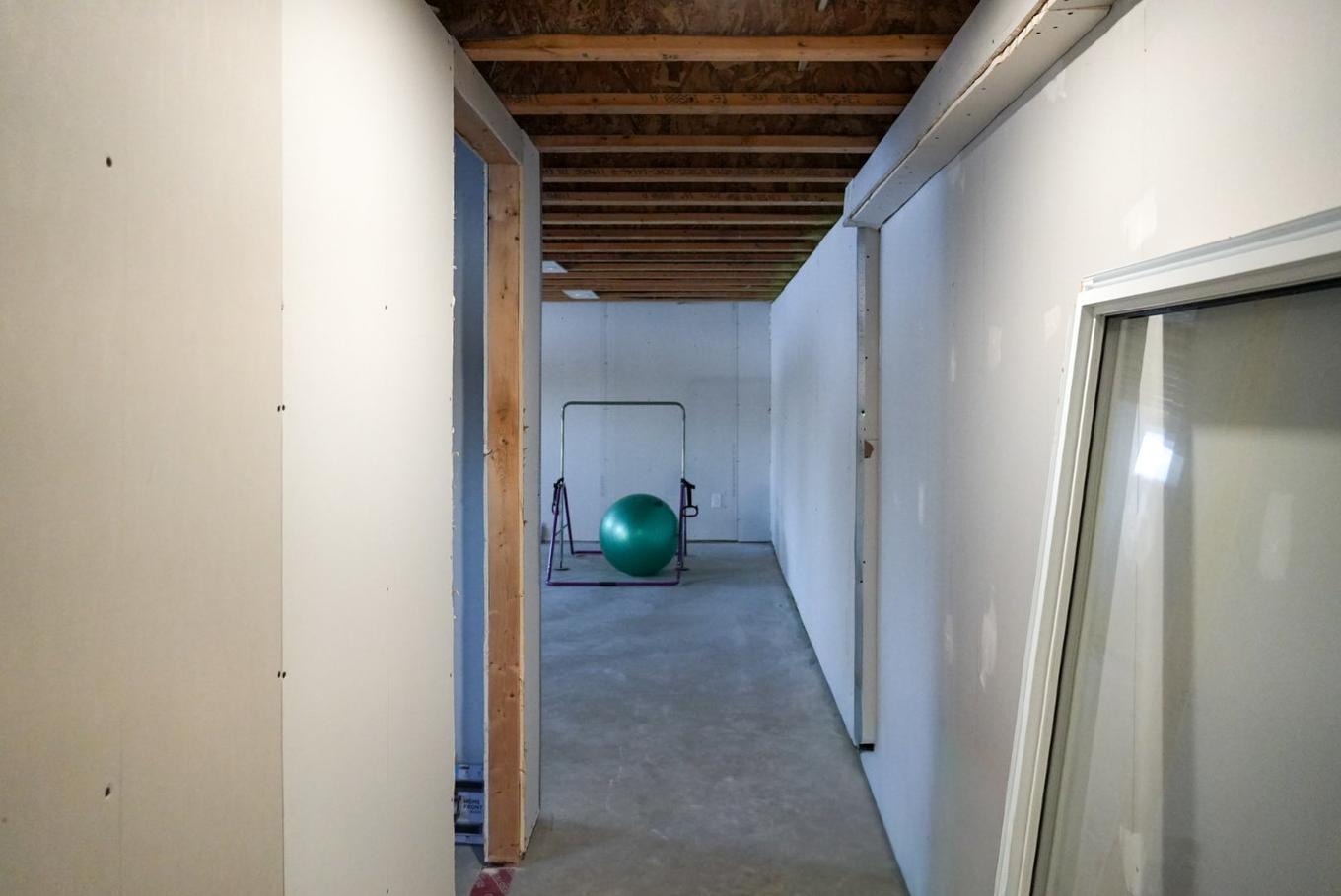 Passageway - 300 Rue Masson, Saint-Pierre-Les-Becquets, QC - Photo Showing Other Room