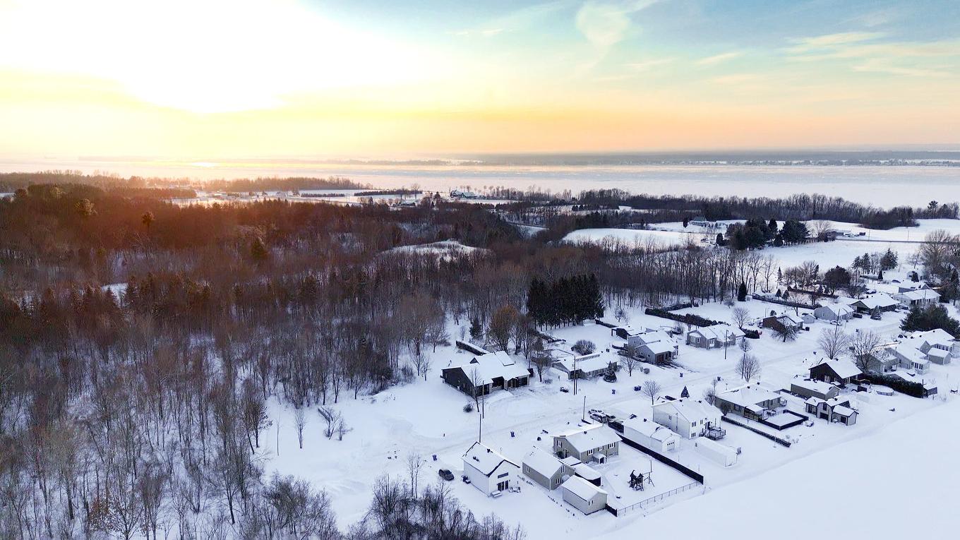 Overall view - 300 Rue Masson, Saint-Pierre-Les-Becquets, QC - Outdoor With View