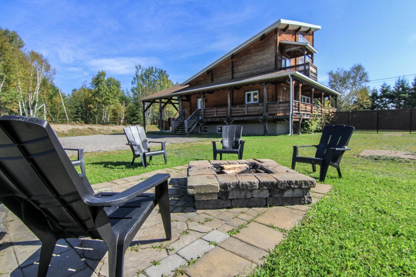 Face arrière - 6901 Boul. Martel, Saint-Honoré, QC - Outdoor With Deck Patio Veranda