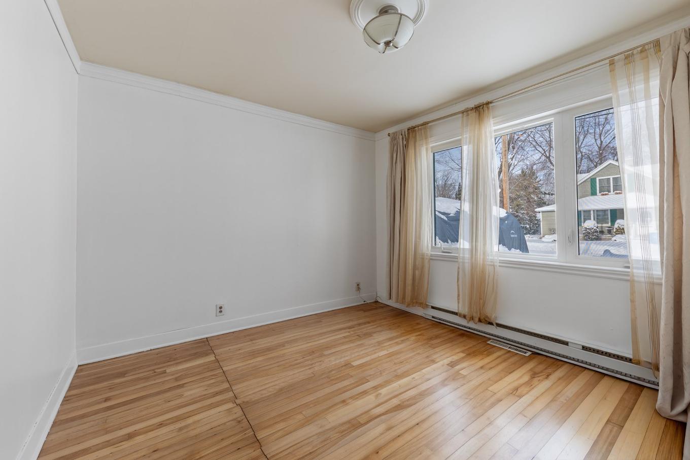 Chambre à coucher - 88 Rue Carlyle O., Châteauguay, QC - Indoor Photo Showing Other Room