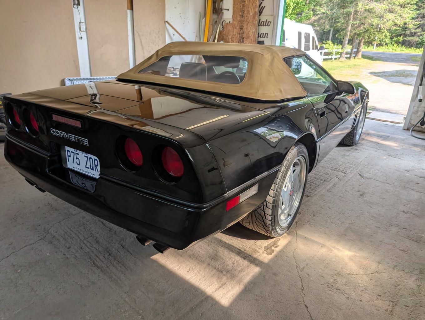 Garage - 328 Route Du Canton, Brownsburg-Chatham, QC - Indoor Photo Showing Garage