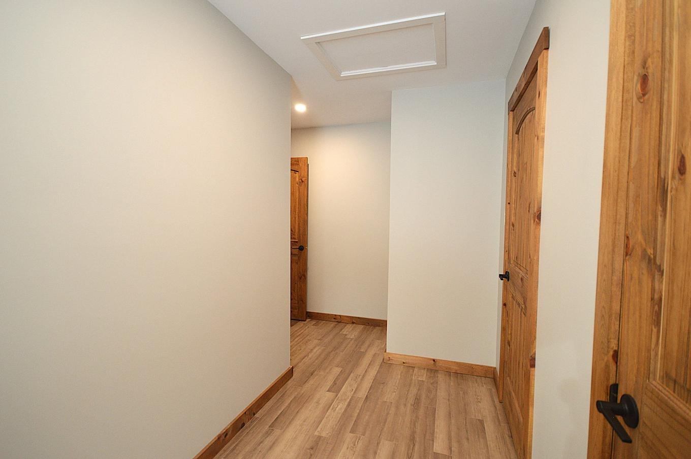 Bedroom - 153 Ch. Roy, Amherst, QC - Indoor Photo Showing Other Room