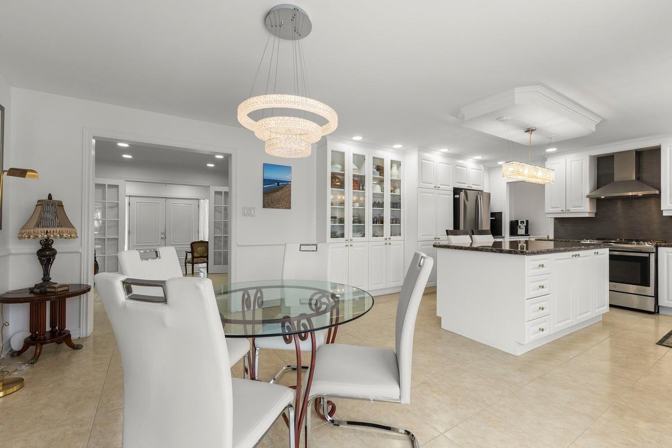 Dinette - 241 Rue Dali, Dollard-Des-Ormeaux, QC - Indoor Photo Showing Other Room