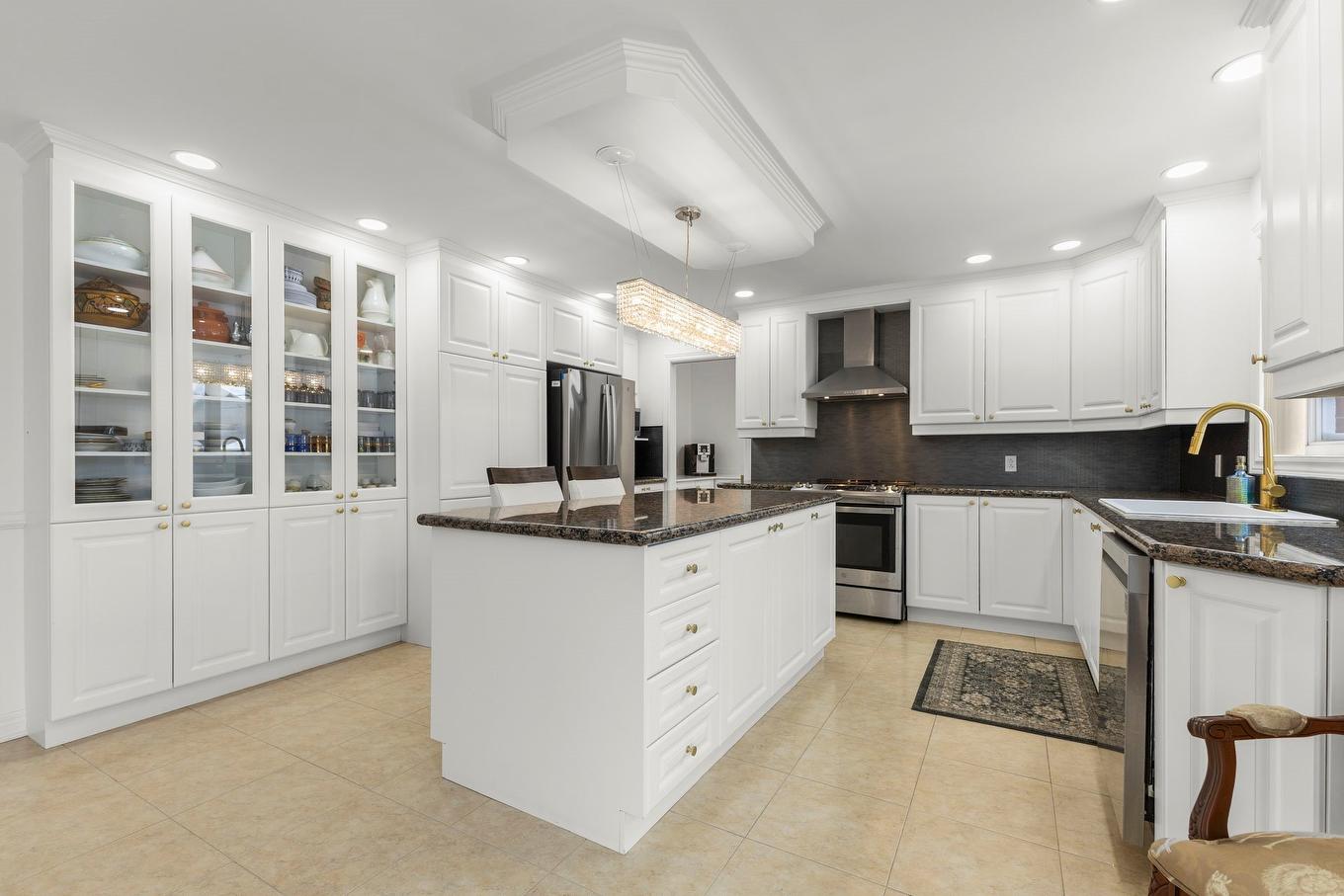 Kitchen - 241 Rue Dali, Dollard-Des-Ormeaux, QC - Indoor Photo Showing Kitchen With Upgraded Kitchen