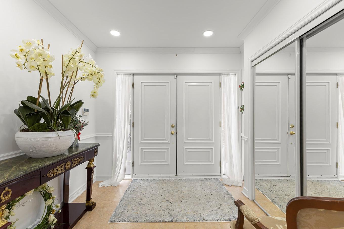 Hall - 241 Rue Dali, Dollard-Des-Ormeaux, QC - Indoor Photo Showing Other Room