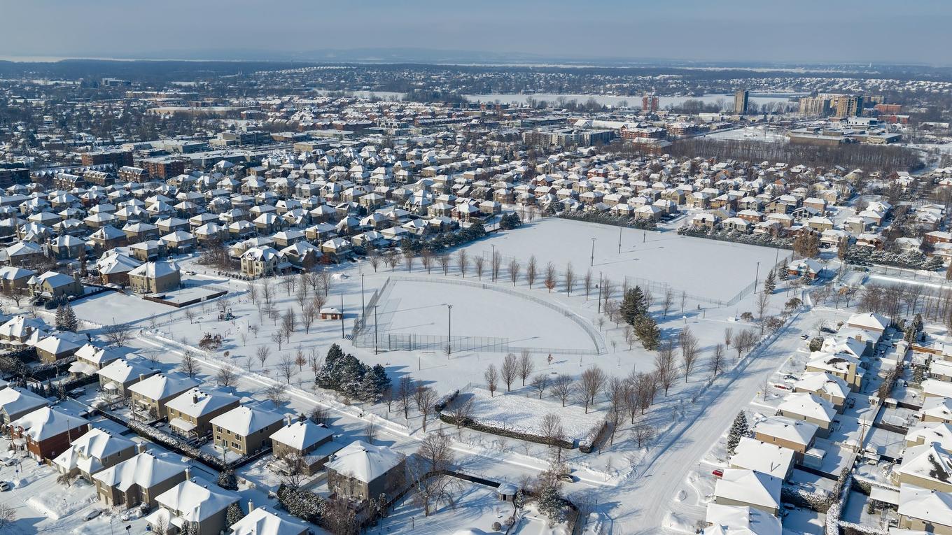 Exterior - 241 Rue Dali, Dollard-Des-Ormeaux, QC - Outdoor With View