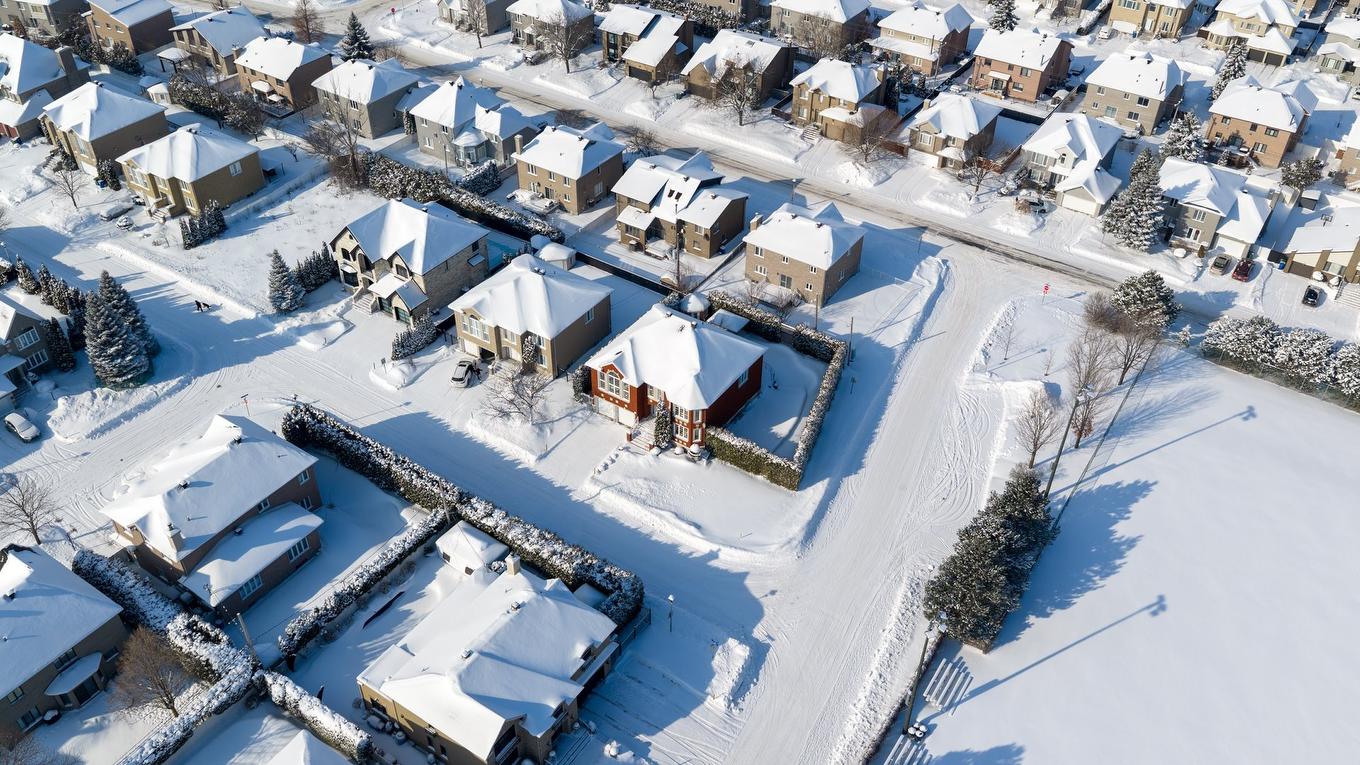 Exterior - 241 Rue Dali, Dollard-Des-Ormeaux, QC - Outdoor With View