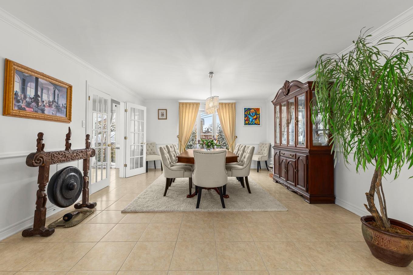 Dining room - 241 Rue Dali, Dollard-Des-Ormeaux, QC - Indoor Photo Showing Dining Room