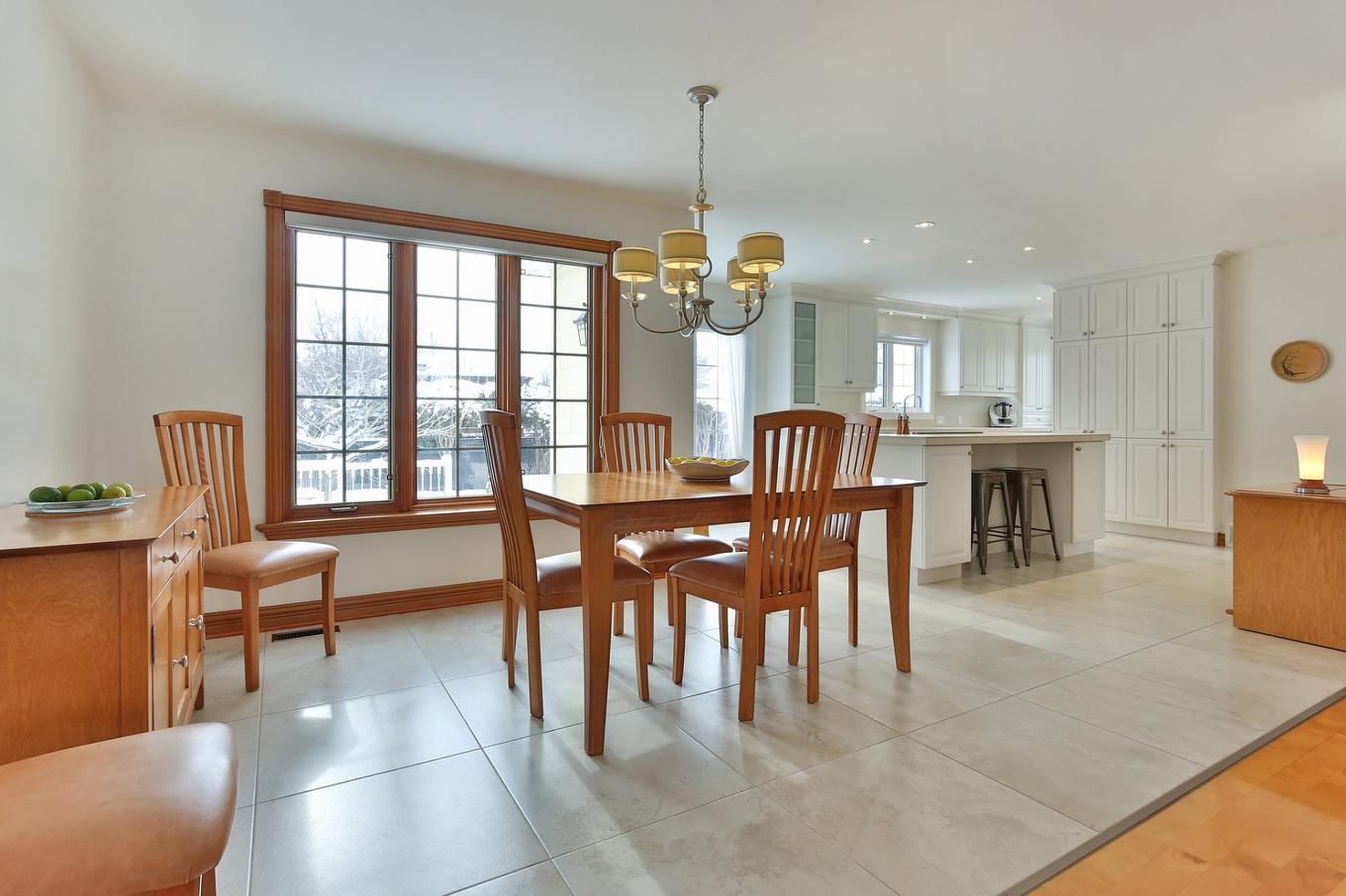 Dining room - 243 16E Avenue, Saint-Jean-Sur-Richelieu, QC - Indoor Photo Showing Dining Room